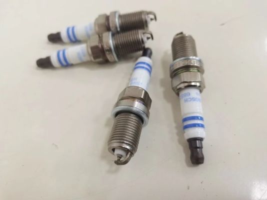 Size scale vertebrae Weichai gas double iridium alloy spark plugs 1000450457 FR3K11332